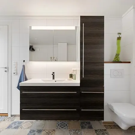 Apartment Ons 2024 - In *