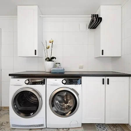 Apartment Ons 2024 - In